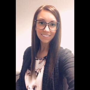 Meet your Posher, Cloé